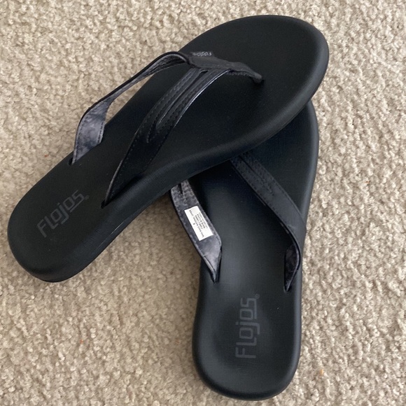 Flojos Flip Flops size 8 - Picture 3 of 4